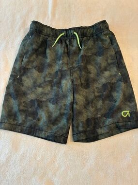 Gap mesh lined shorts